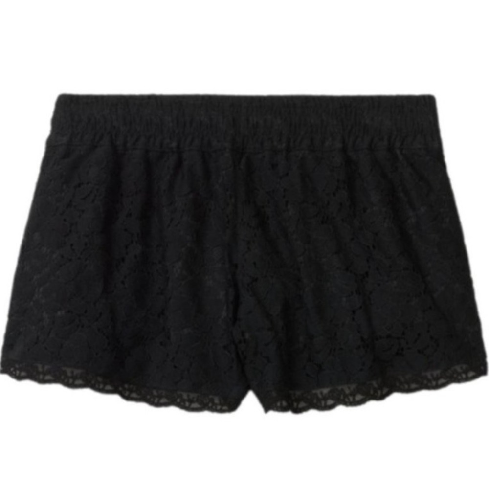 Aritzia Talula Black Lace Scalloped Shorts